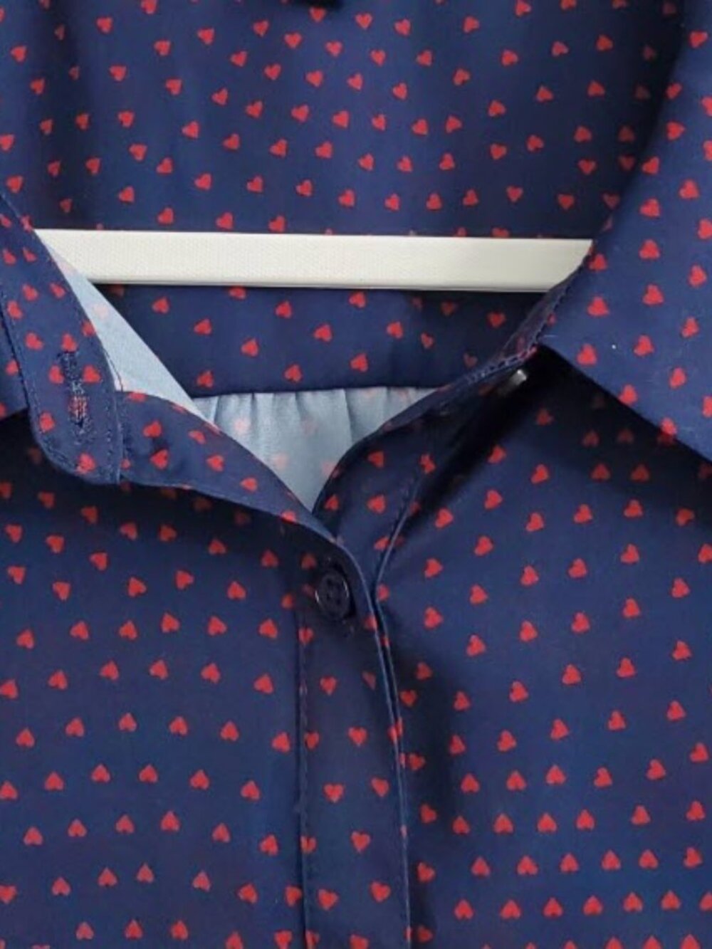 ModCloth blue blouse with small Red Hearts - XL - Picture 3 of 12